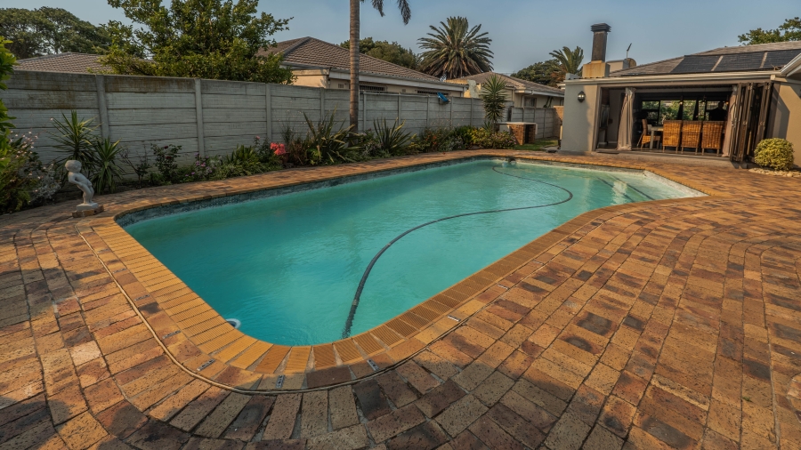 4 Bedroom Property for Sale in De La Haye Western Cape